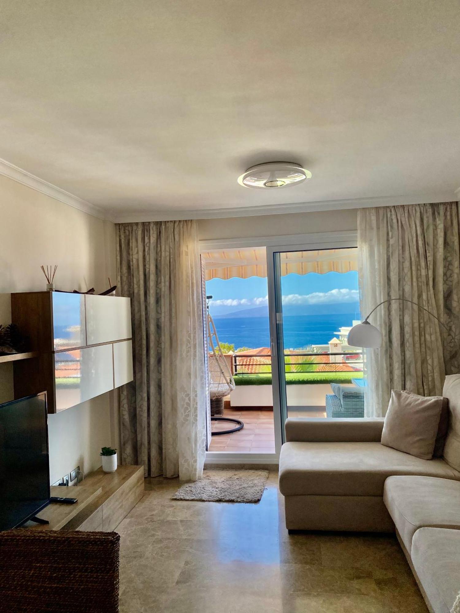 Apartment With Spectacular View In Puerto Santiago Puerto de Santiago  Exteriör bild