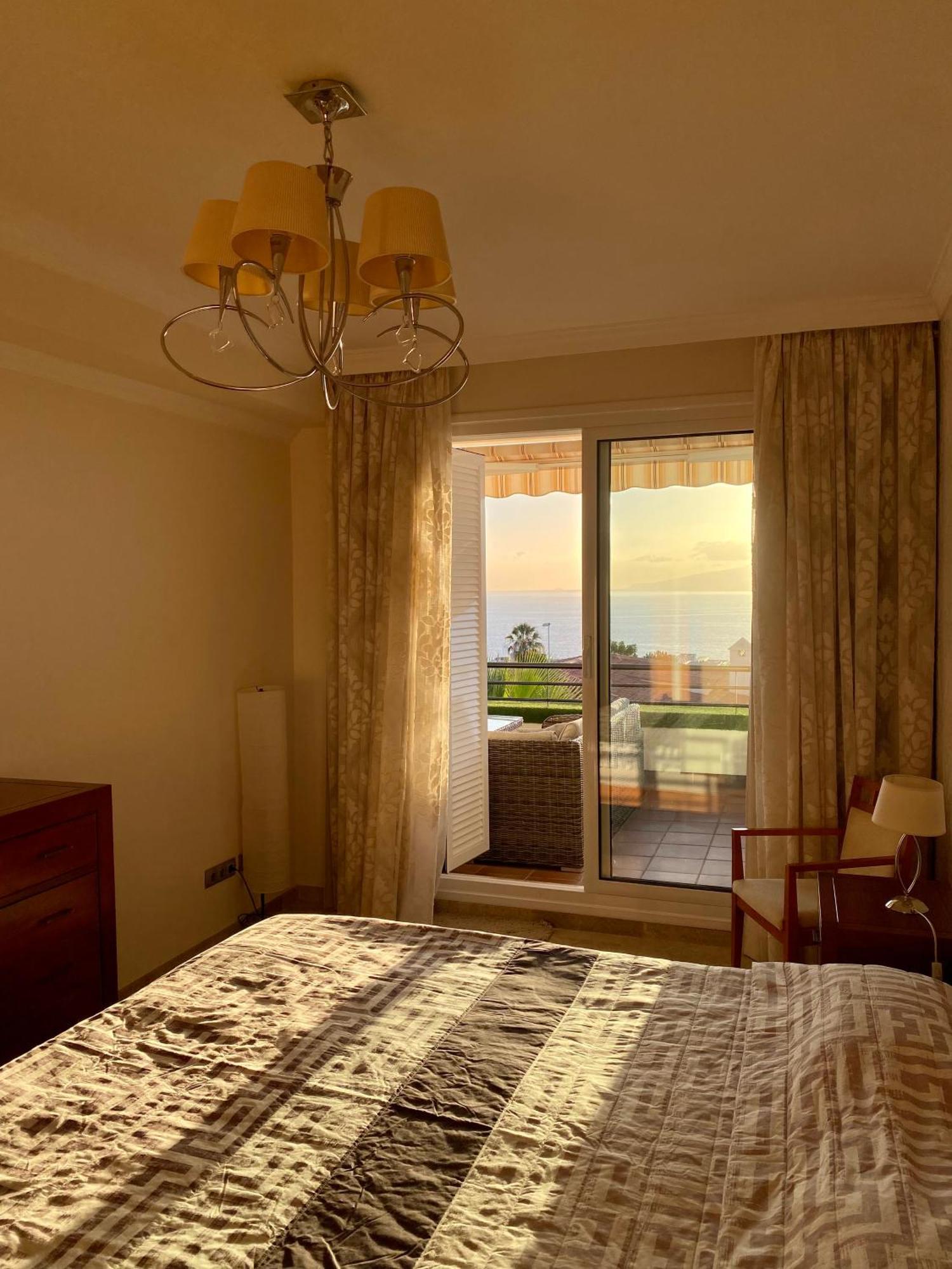 Apartment With Spectacular View In Puerto Santiago Puerto de Santiago  Exteriör bild