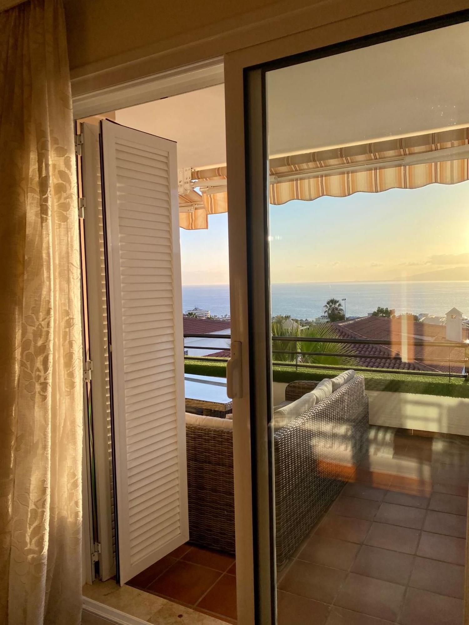 Apartment With Spectacular View In Puerto Santiago Puerto de Santiago  Exteriör bild