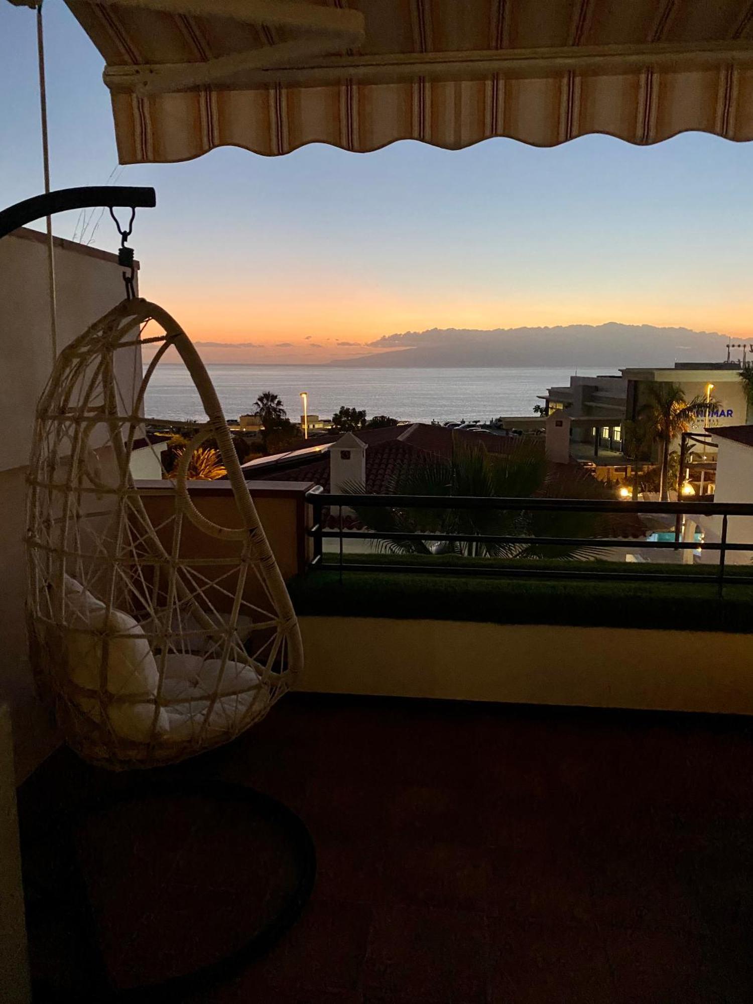Apartment With Spectacular View In Puerto Santiago Puerto de Santiago  Exteriör bild